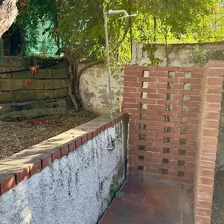 Apartamento Jolinda Guest House, Accogliente Con 2 Da Letto, Vista Mare, Vicino Al Centro Di Con Piscina Fuori Terra