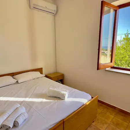 Jolinda Guest House, Accogliente Con 2 Da Letto, Vista Mare, Vicino Al Centro Di Con Piscina Fuori Terra Apartamento Cefalú