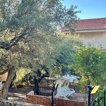 Jolinda Guest House, Accogliente Con 2 Da Letto, Vista Mare, Vicino Al Centro Di Con Piscina Fuori Terra Cefalú