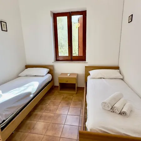 Jolinda Guest House, Accogliente Con 2 Da Letto, Vista Mare, Vicino Al Centro Di Con Piscina Fuori Terra Apartamento