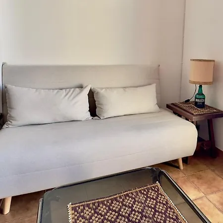 Apartamento Jolinda Guest House, Accogliente Con 2 Da Letto, Vista Mare, Vicino Al Centro Di Con Piscina Fuori Terra